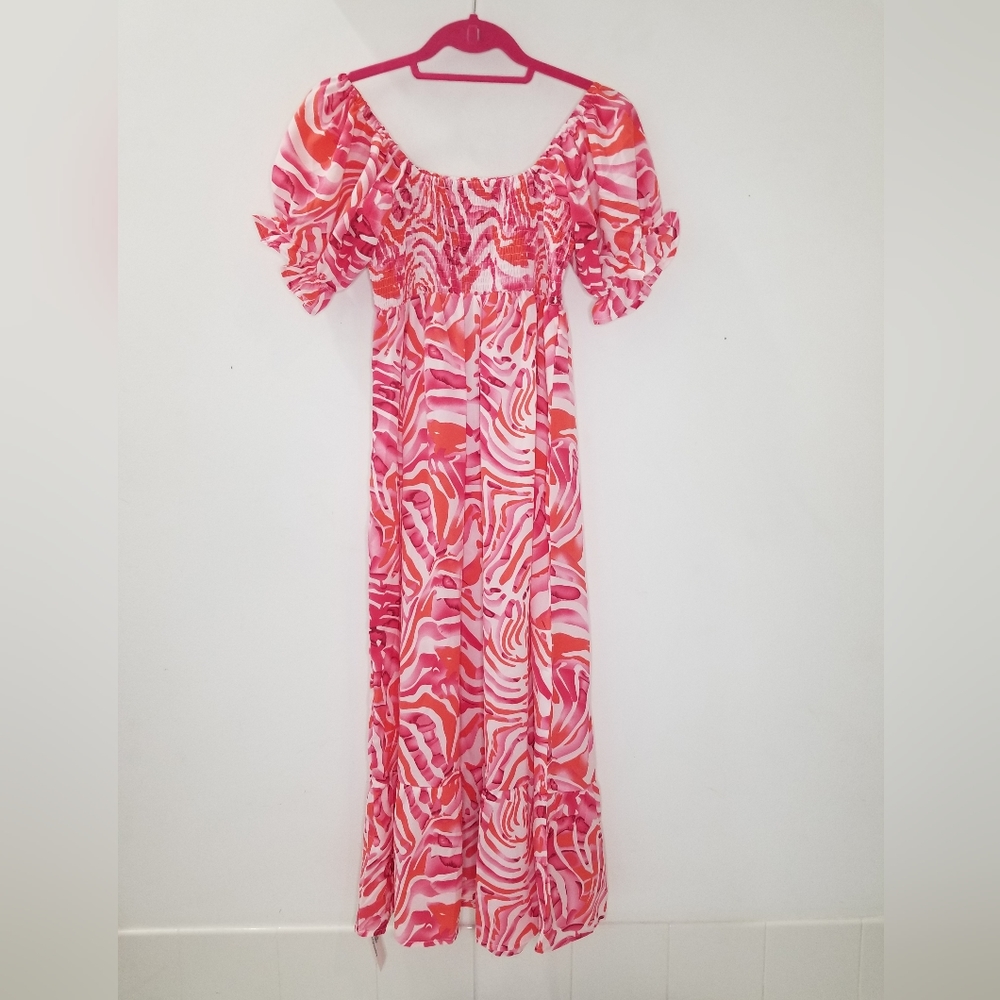 BeachSissi Smocked Midi Dress Off Shoulder Pink Swirl Sz Small NWT - Picture 6 of 16